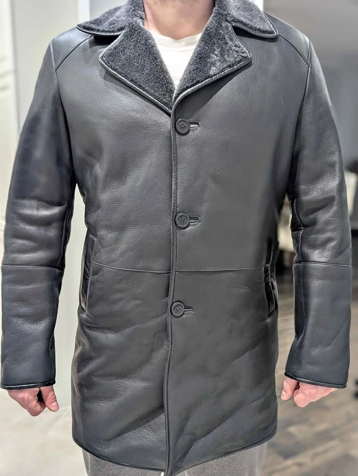 100% Genuine Sheepskin Men's Shearling Coat - Size L