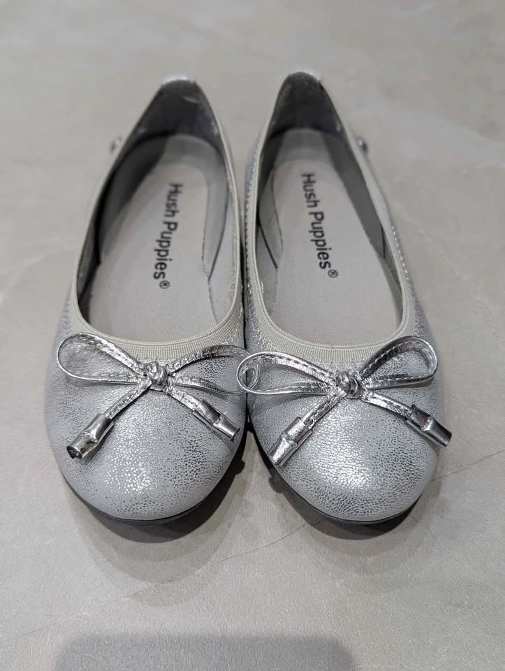 New Hush Puppies Girls flats size 11 - photo 2