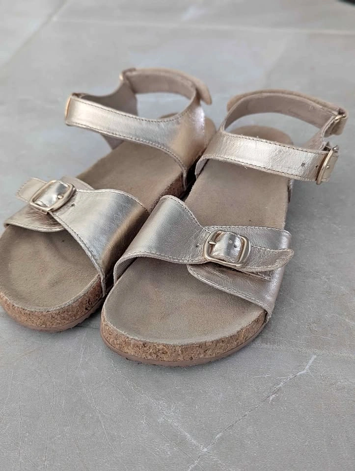 H&M Kids Gold Sandals US 1.5 EU 31 Leather Cork Sole Buckle Summ