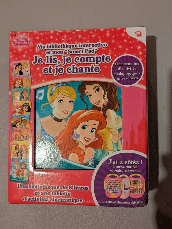 Brand New FRENCH Disney Princess Smart Pad & 8 Books - photo 2