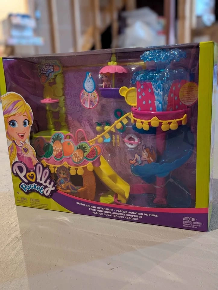 Brand New In Box Polly Pocket Citrus Splash Water Park set - photo 3
