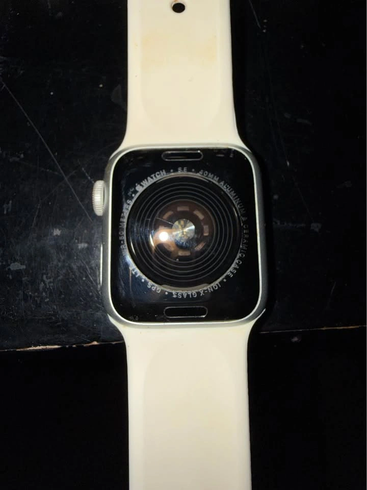 Apple Watch SE Cellular 40MM - photo 3