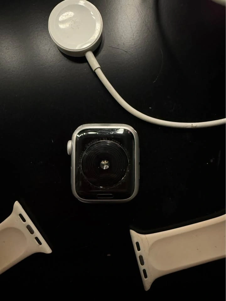 Apple Watch SE Cellular 40MM - photo 4