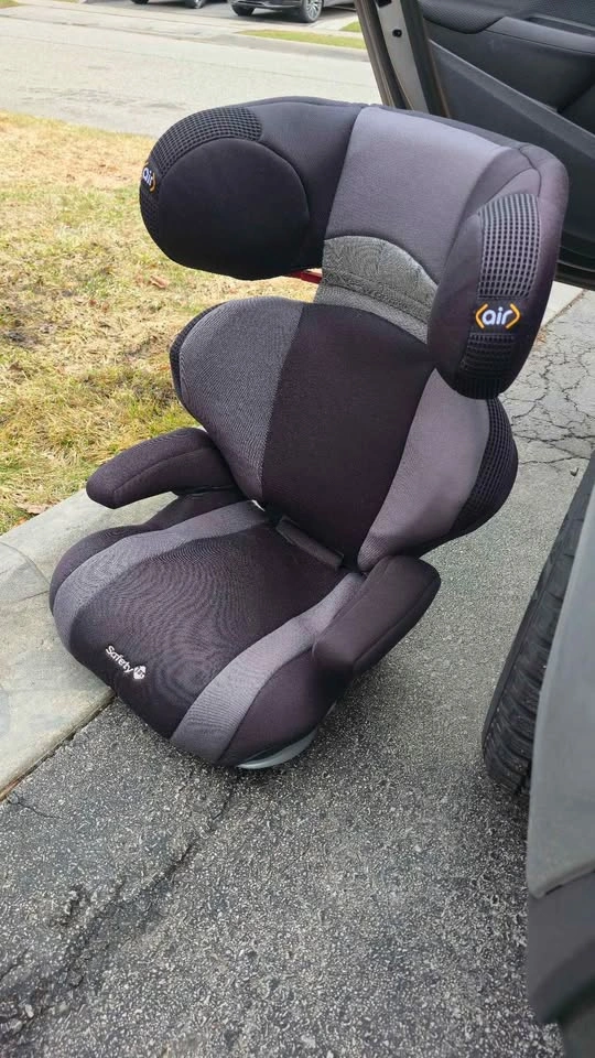 Adjustable Highback Booster Seat - photo 2