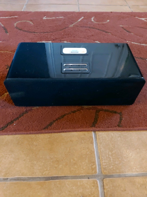 The Sharper Image Speaker / iPod Station