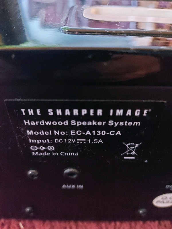 The Sharper Image Speaker / iPod Station - photo 3