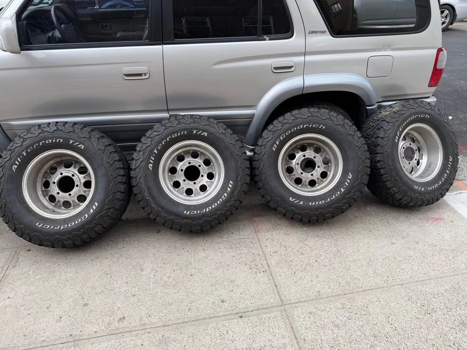 4 BFGoodrich All-Terrain T/A KO2 Tires & Wheels 31x10.50R15LT - photo 4