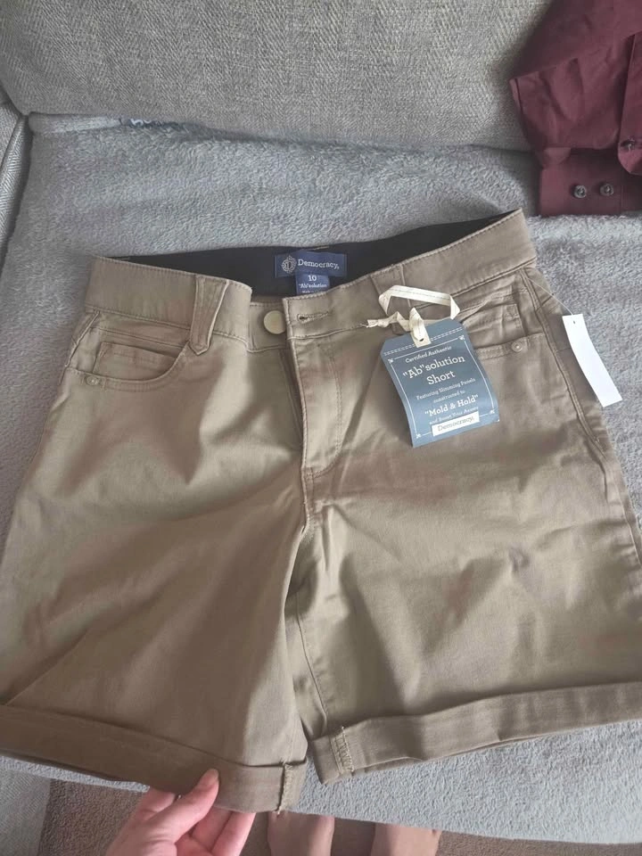 Brand New Women's Bermuda Shorts - Portobello Color - Size 10 - photo 4