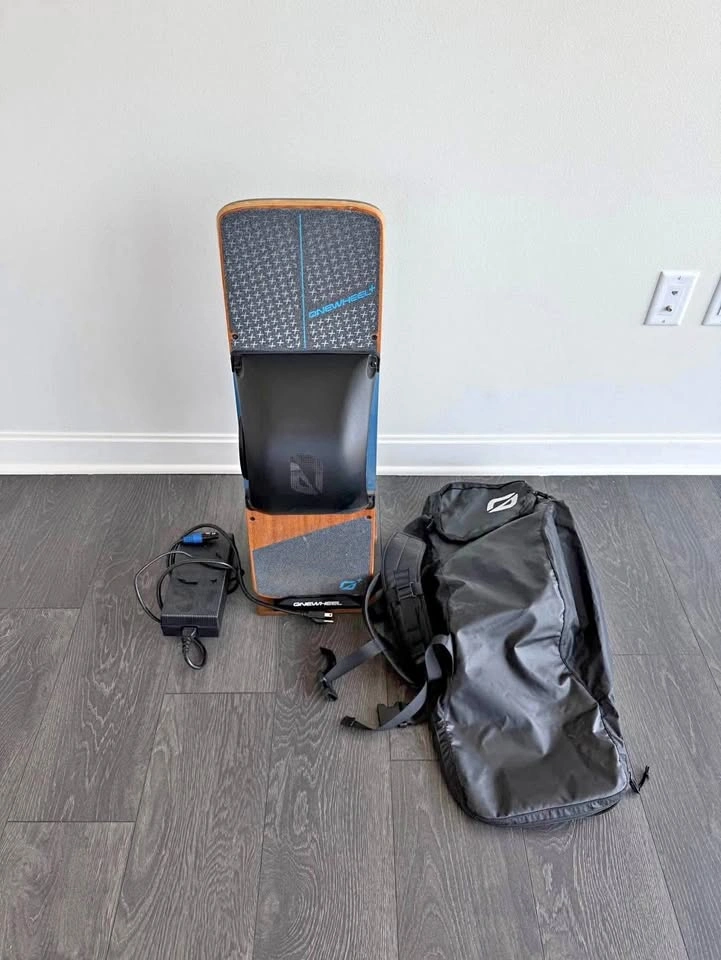 Like new One Wheel XR w/ accessories, only 104 miles!