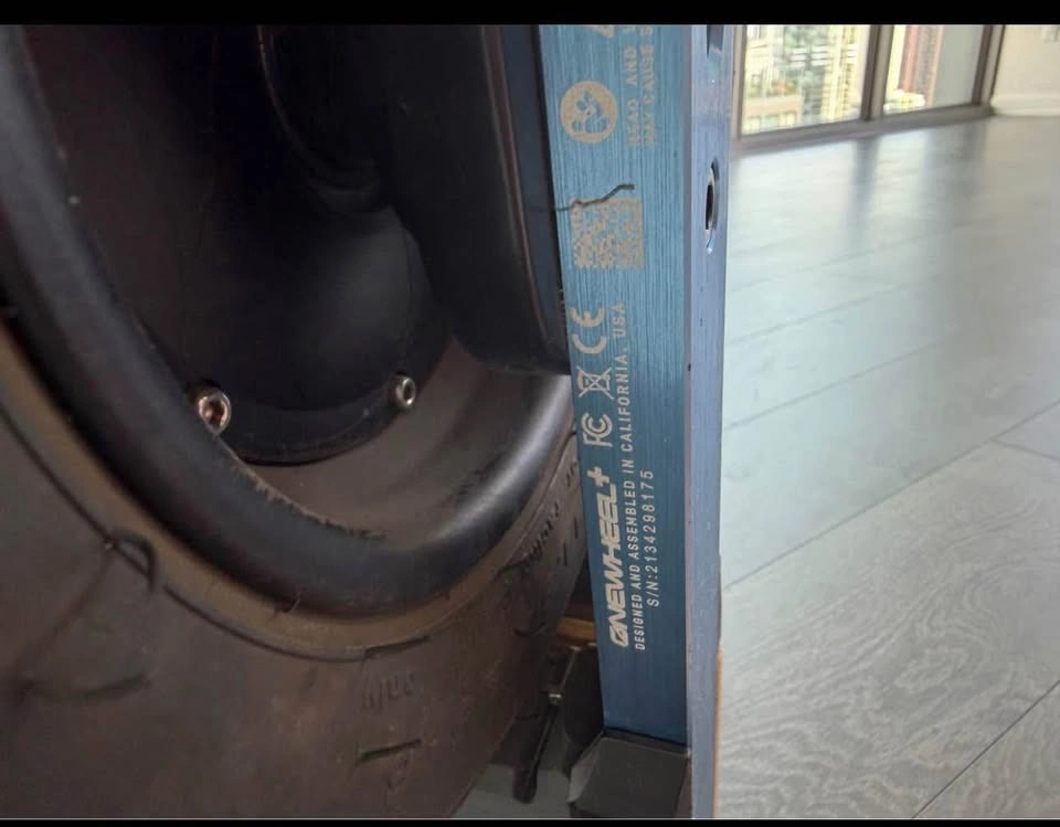 Like new One Wheel XR w/ accessories, only 104 miles! - photo 2