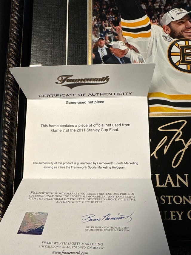 Milan Lucic Frameworth 2011 Stanley Cup Net Piece - photo 2