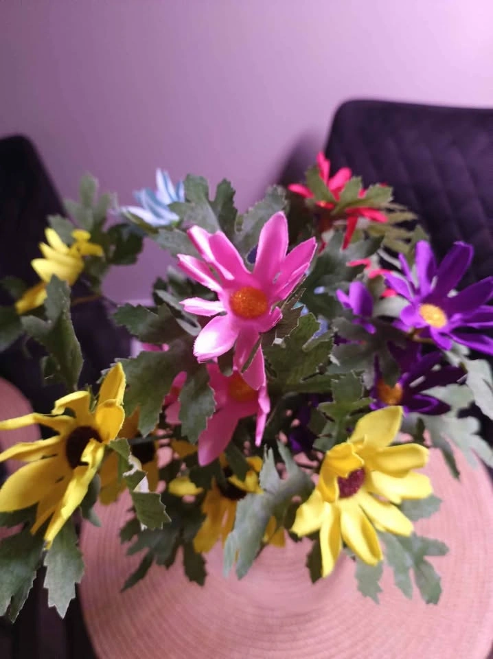 Elegant Vase with Flowers - photo 4