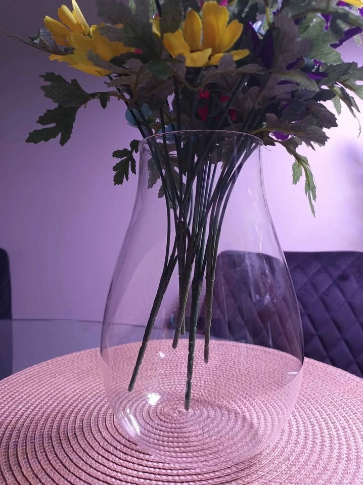 Elegant Vase with Flowers - photo 5