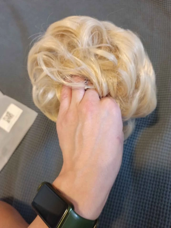 Blonde Beauty Bun - photo 3