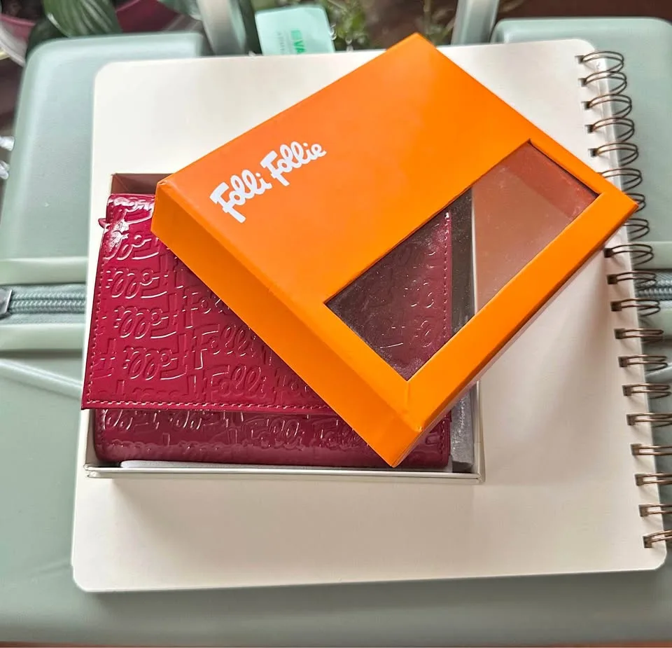 Red Follie Follie Wallet thumbnail