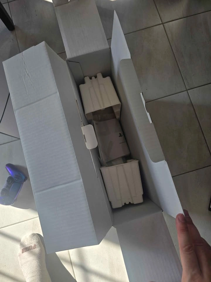 PS5 Digital Edition 1TB Console - photo 3