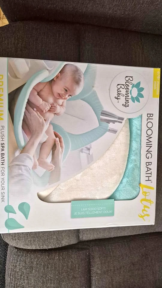 Blooming Bath Lotus Baby Bath Seat - Premium Baby Bathtub