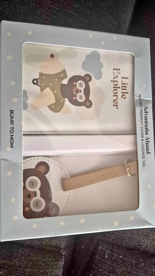 Kids passport cover and luggage tag
