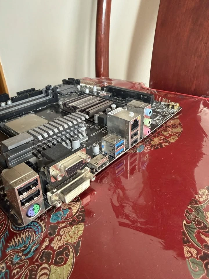 Gigabyte GA-78LMT-USB3 Motherboard + AMD FX Processor - photo 3