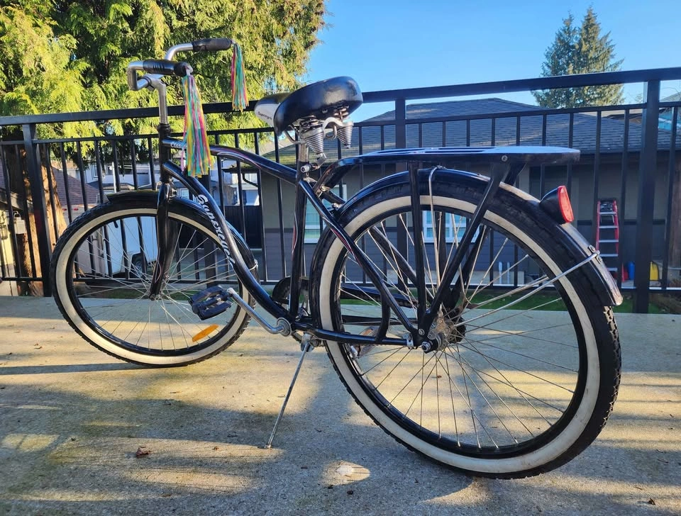 Supercycle Cruiser Classic Bike w/ Rack & 26" White Wall tires - photo 2