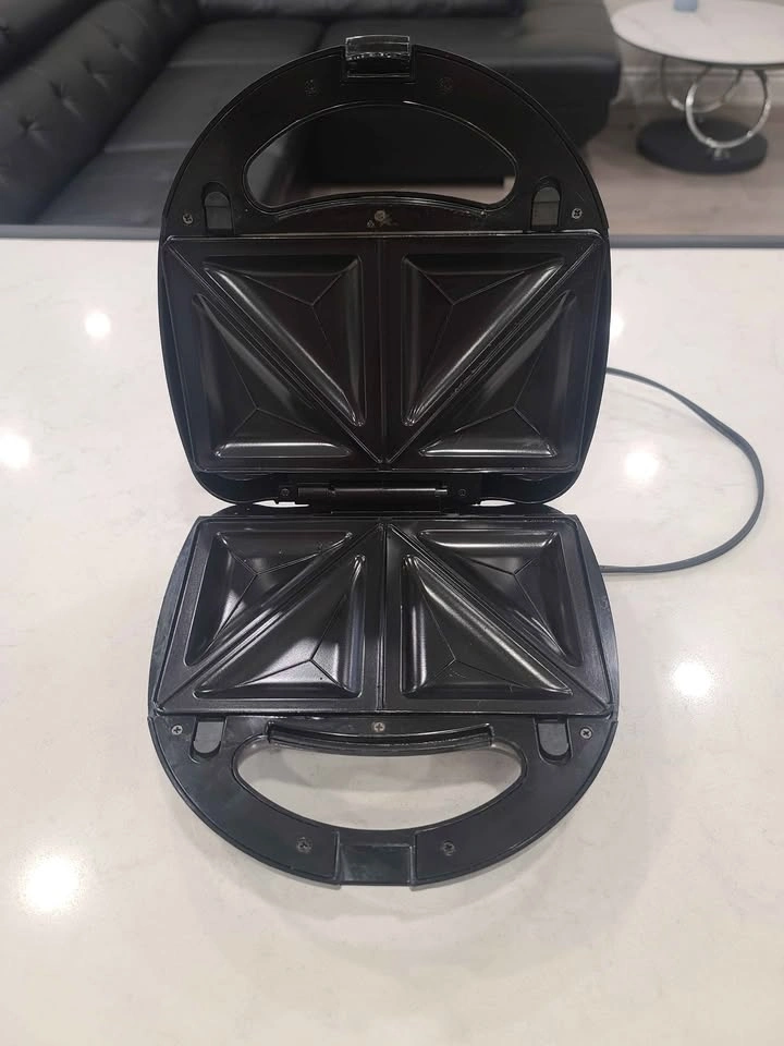 BLACK+DECKER All In One Grill: Waffle Maker, Panini Press, Grill - photo 2