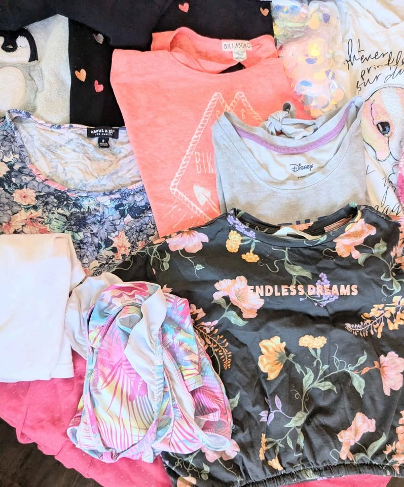 Girls M-XL 18 Item Clothing Bundle - photo 3