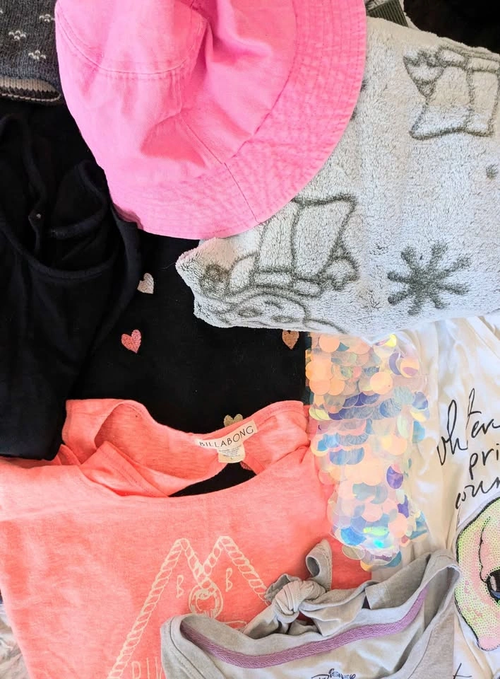 Girls M-XL 18 Item Clothing Bundle - photo 5