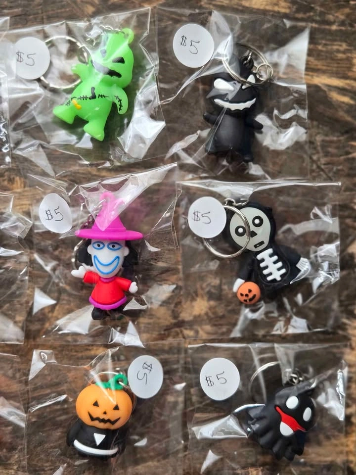 Nightmare Before Christmas/Halloween Keychains - photo 2