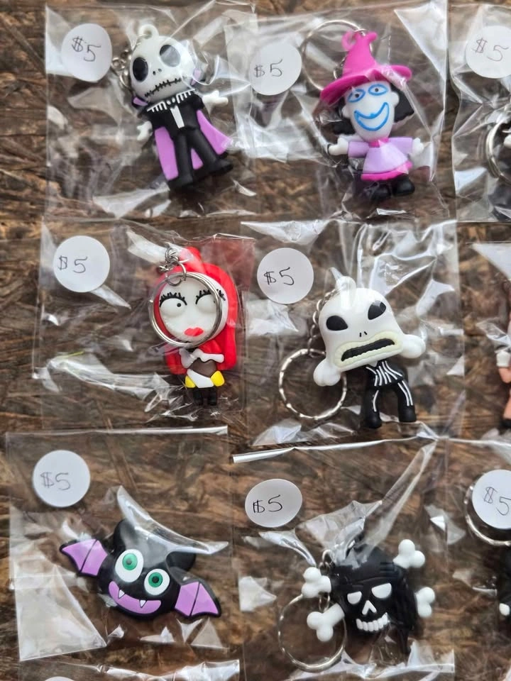 Nightmare Before Christmas/Halloween Keychains - photo 4
