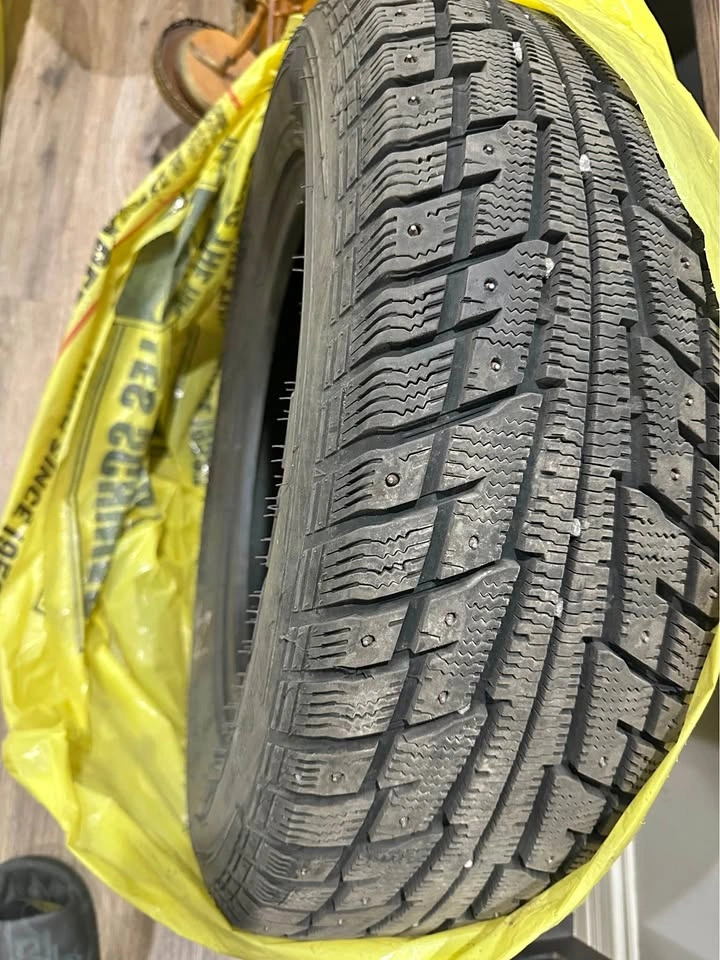 4 Federal Studded Winter Tires – P225/65R17 Accepting offers