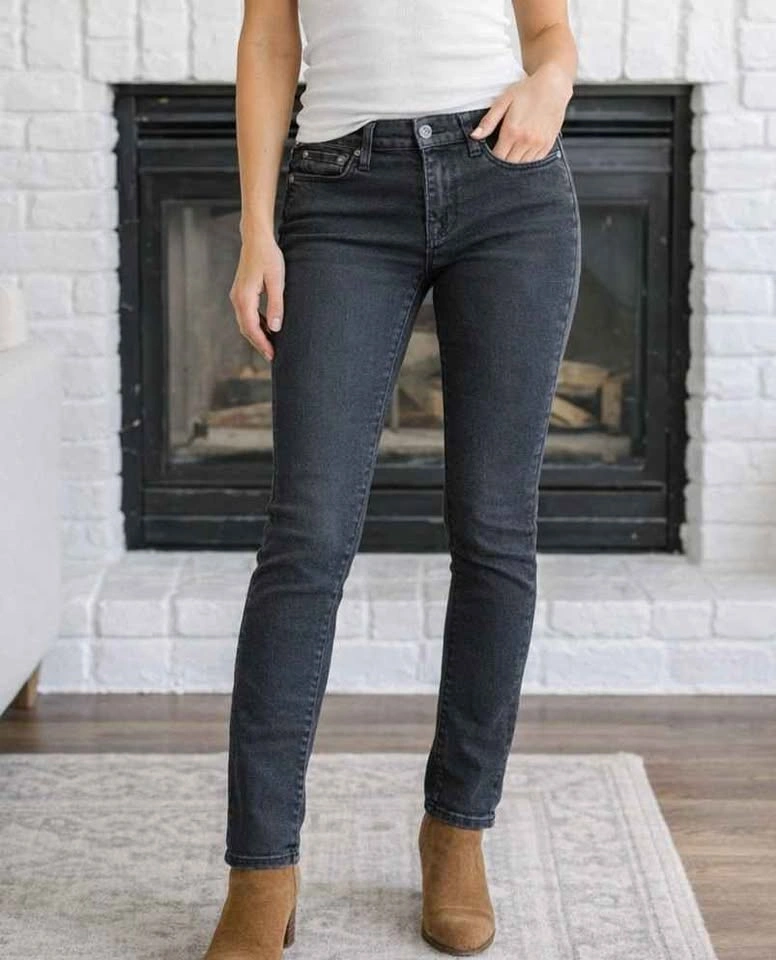 7 For All Mankind Black Skinny Jeans Size 27 USA Made Stretch De