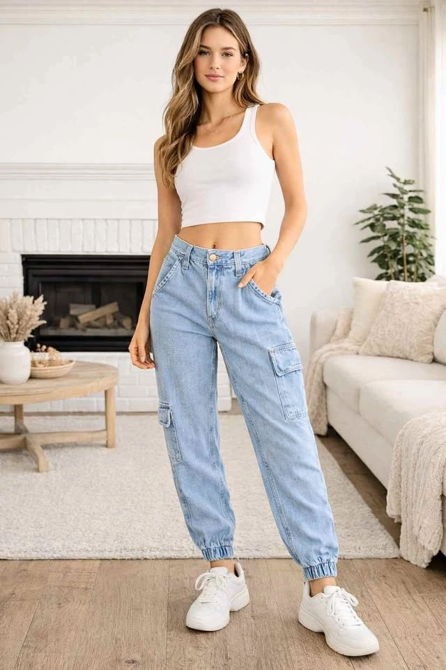 Urban Outfitters Denim Cargo Joggers Size 26 Light Wash Med Rise