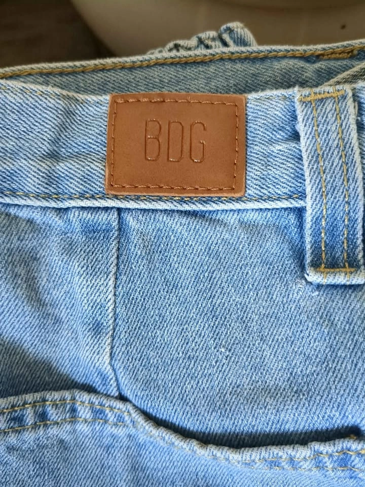 Urban Outfitters Denim Cargo Joggers Size 26 Light Wash Med Rise - photo 5