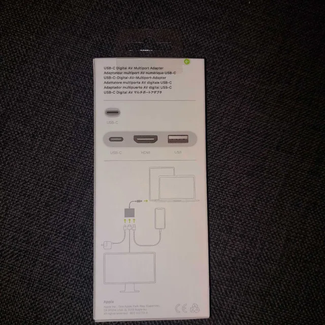 Apple USB-C Digital AV Multiport Adapter image indicator(2)
