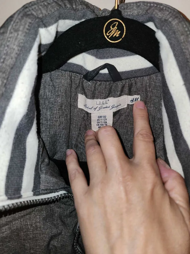 H&M Grey Fall & Winter Layering Vest. Boys Youth Size 11/12 NWOT image indicator(2)