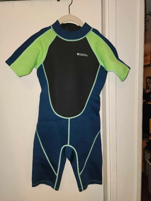 Mountain Warehouse Wetsuit Youth Size 11-12 EUC thumbnail