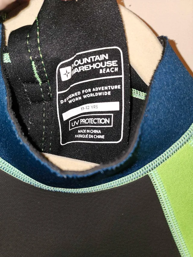 Mountain Warehouse Wetsuit Youth Size 11-12 EUC image indicator(2)
