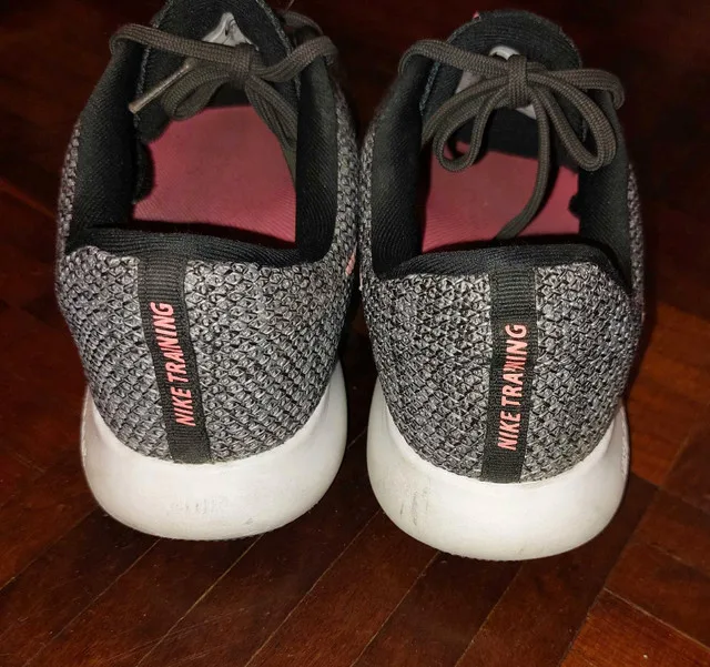 Nike Flex TR 8 Women's Sneakers Size 9.5 *EUC* image indicator(3)