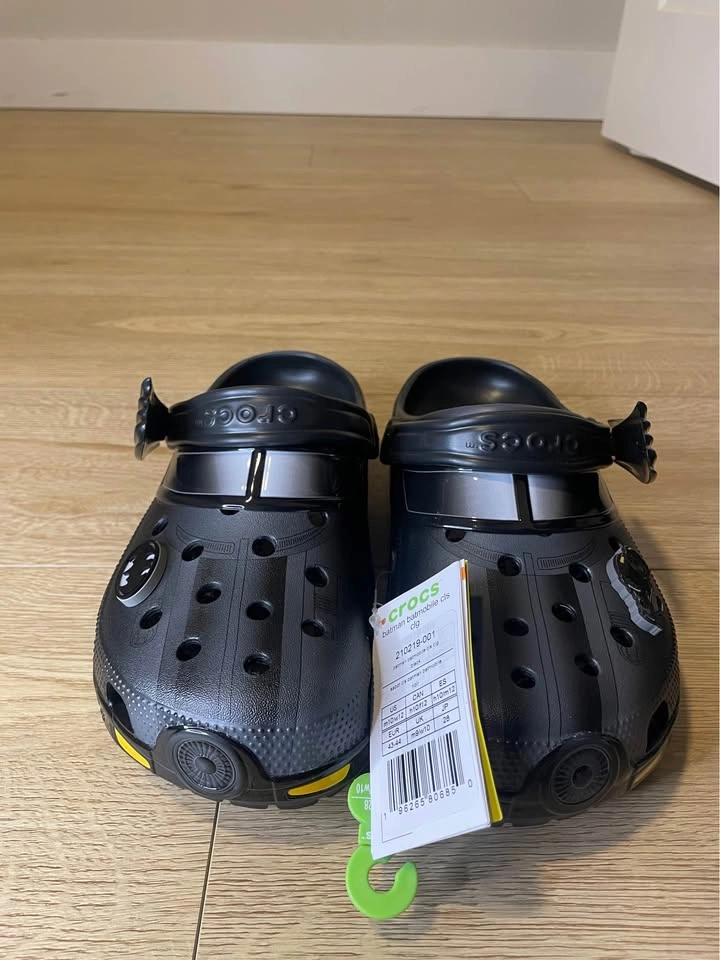 Crocs Batmobile Clogs Brand New Size 10 - photo 2