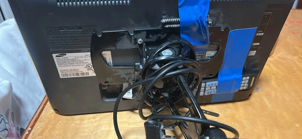 Samsung 19 Inch TV (HD 720p) – Great Condition - photo 2