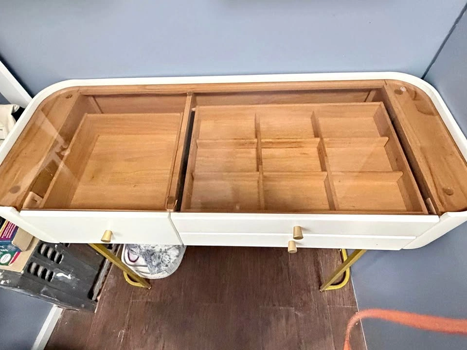Makeup Vanity Set with Drawers and LED Mirror