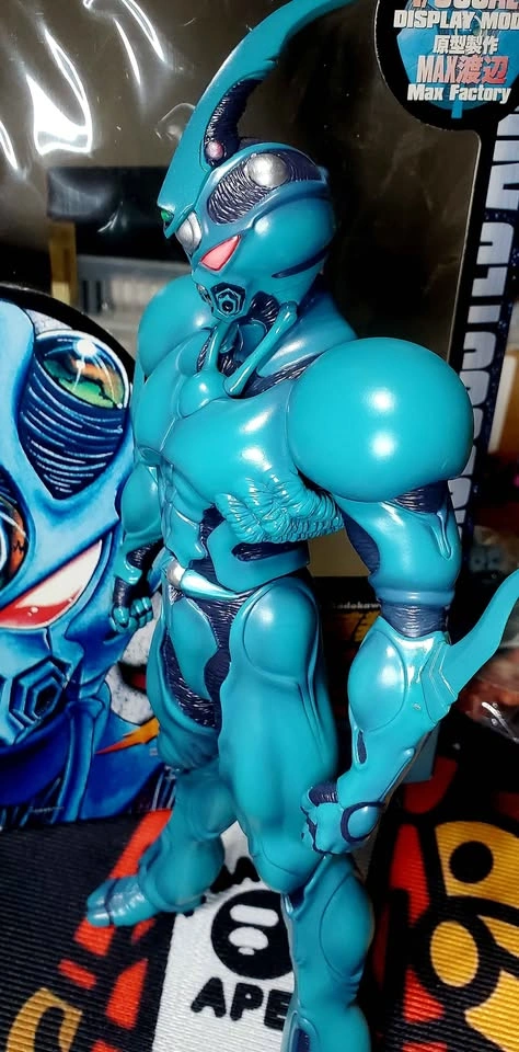 Guyver 1/6 Jumbo Figure - photo 3
