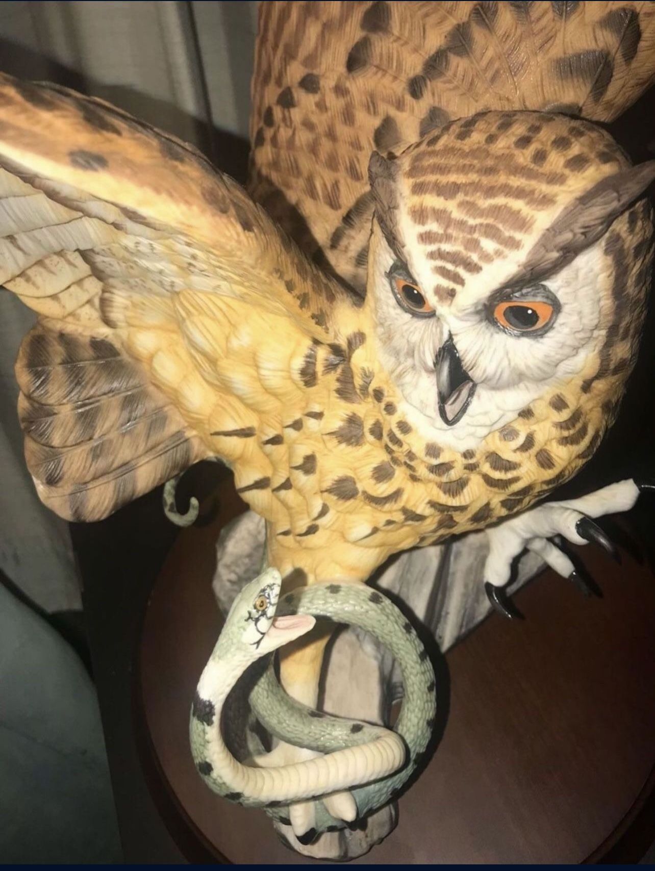 Franklin Mint "THE EAGLE OWL" Porcelain Figurine - photo 2