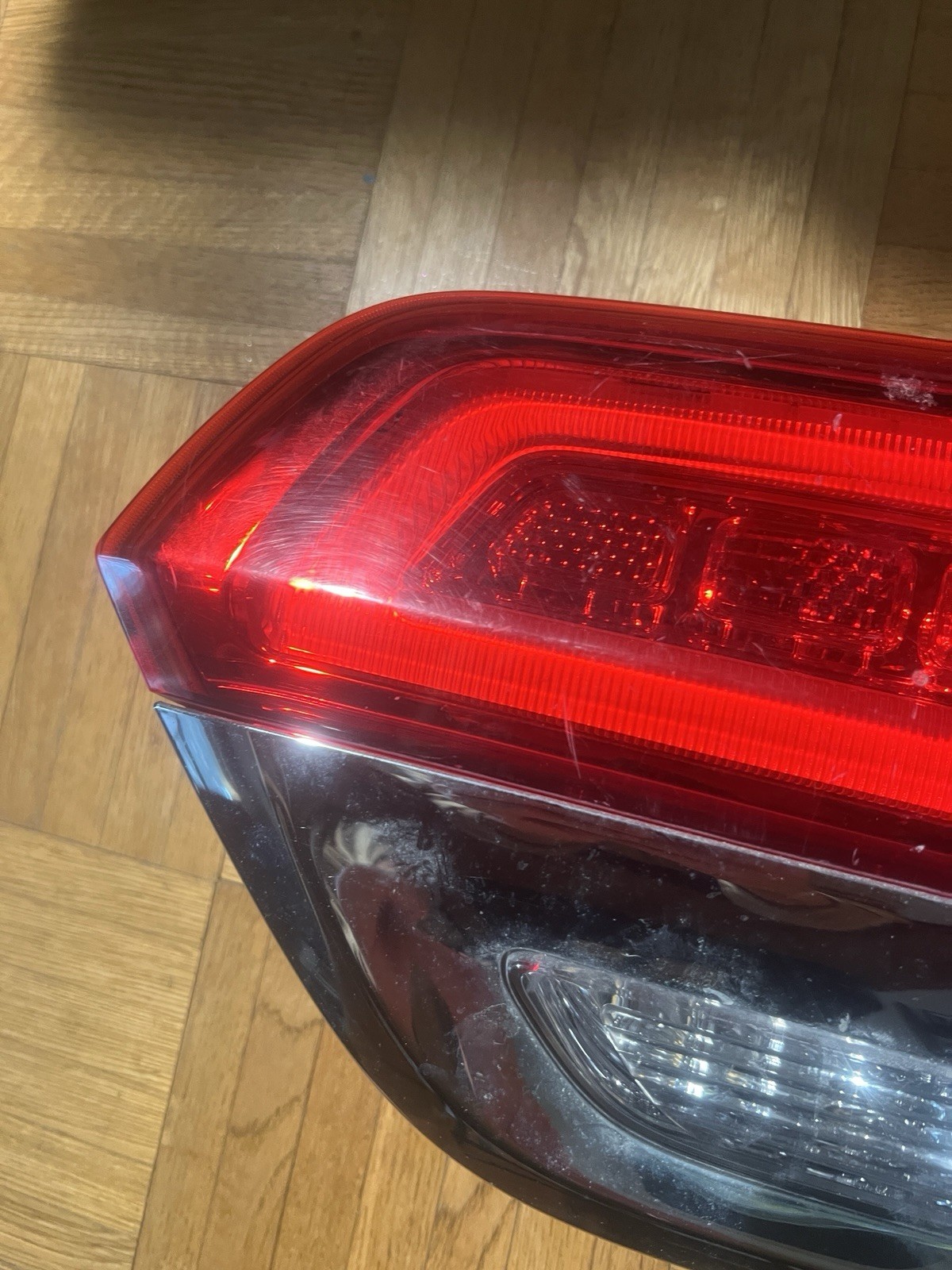Jeep Cherokee Tail Lights Pair (2014-2020 OEM) - photo 3