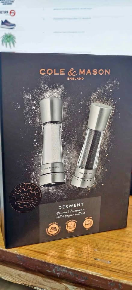 Cole & Mason Derwent Salt and Pepper Grinder Set