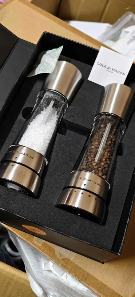 Cole & Mason Derwent Salt and Pepper Grinder Set - photo 3