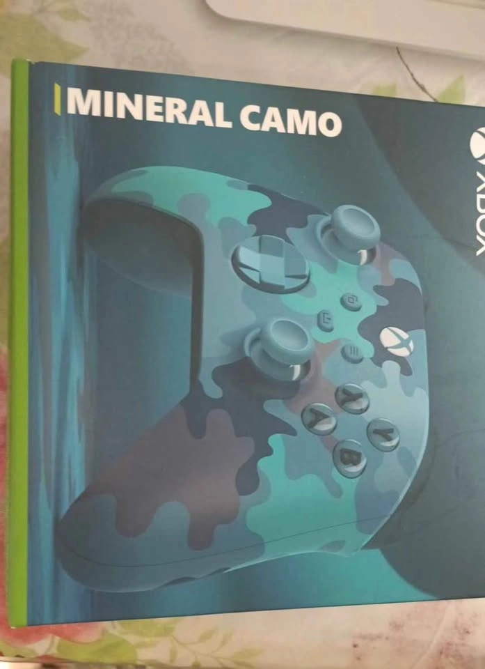 Xbox One with Limited Edition Controller - photo 5