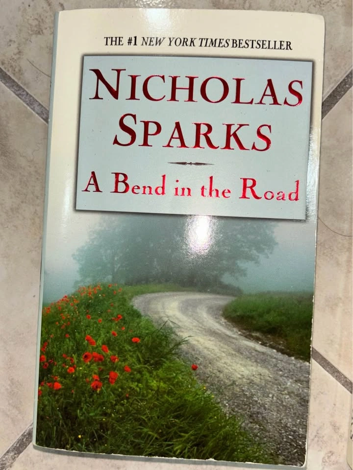 Pre-Owned Nicholas Sparks Book Collection - photo 3