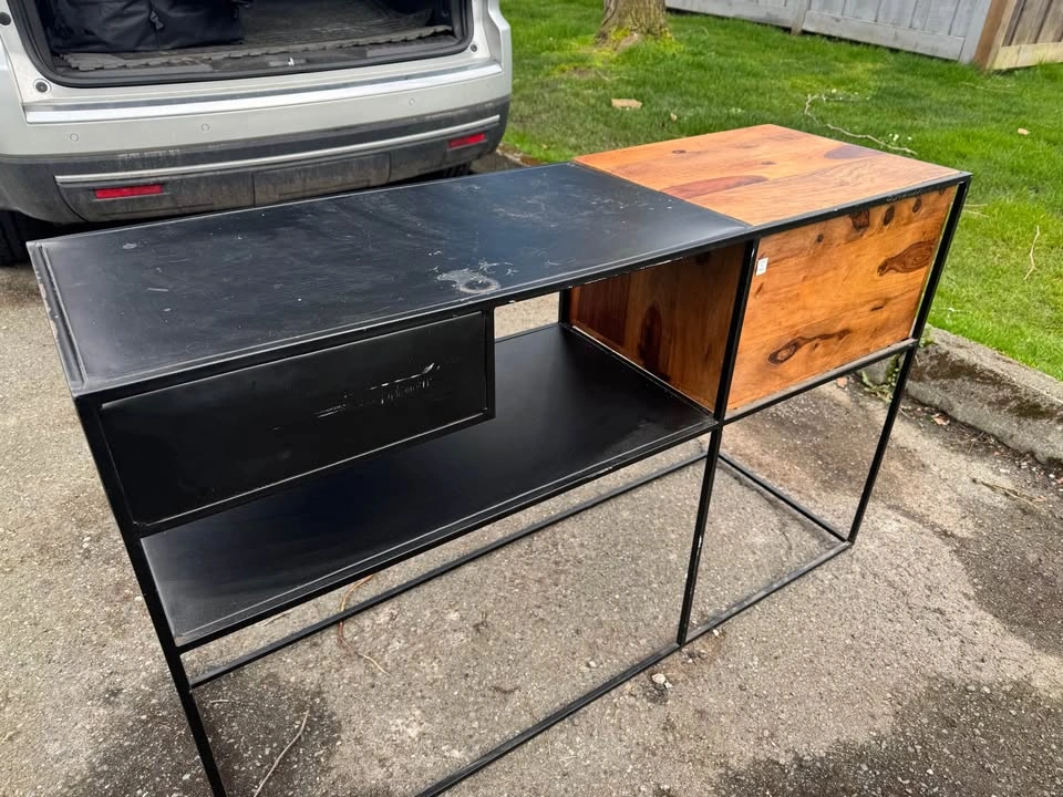 Metal and wood table - 16D 50W 31H - photo 2