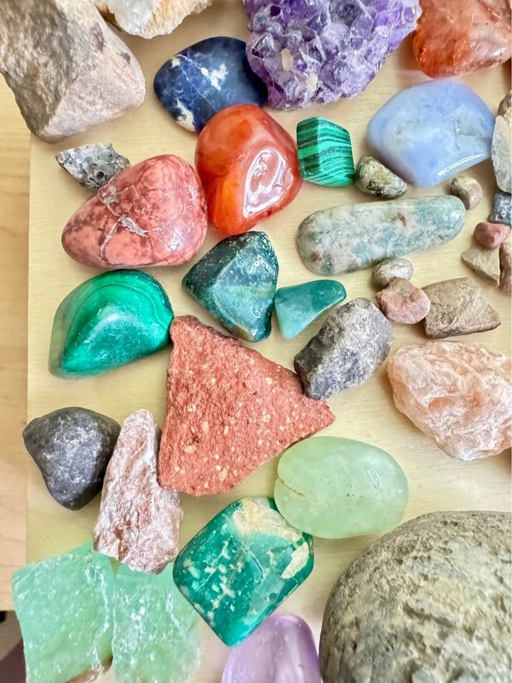Huge Rock & Crystal Collection in Wooden Box - photo 5